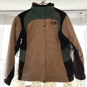 The North Face women’s M Hyvent winter coat